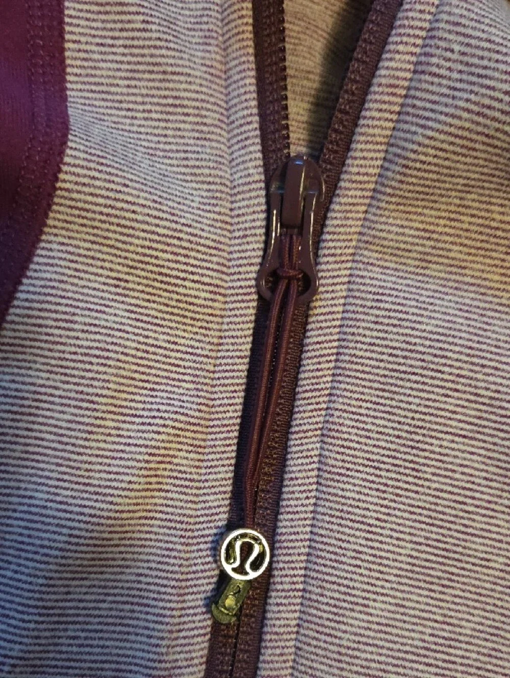 Lululemon In Stride Jacket Size 4 Purple